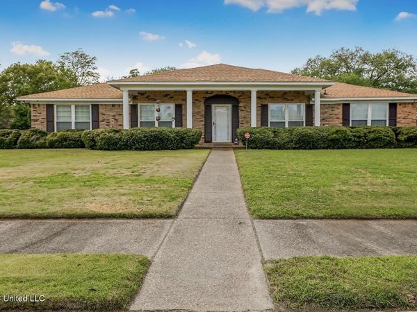 1301 Heidenheim Street, Pascagoula, MS 39581