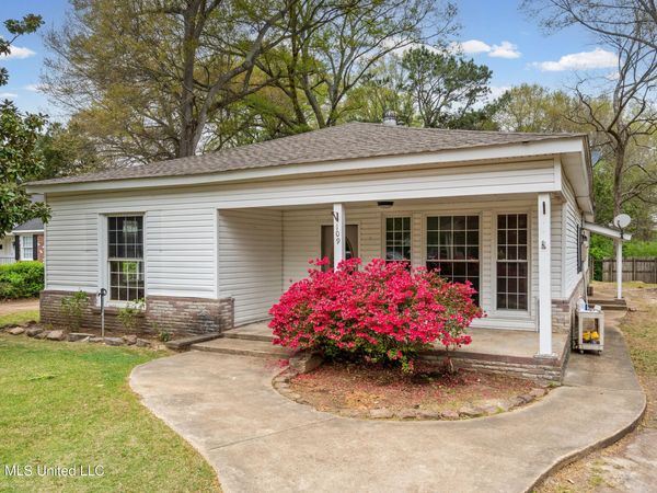 109 Church Street, Senatobia, MS 38668