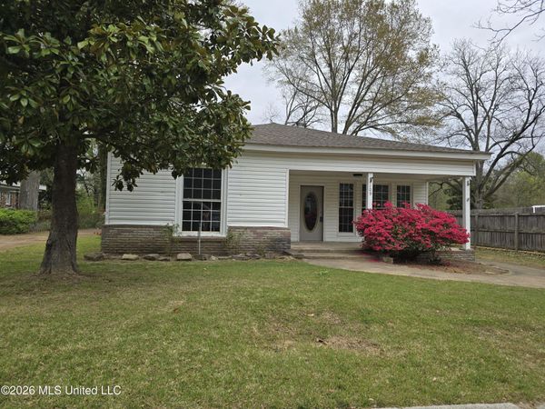 109 Church Street, Senatobia, MS 38668