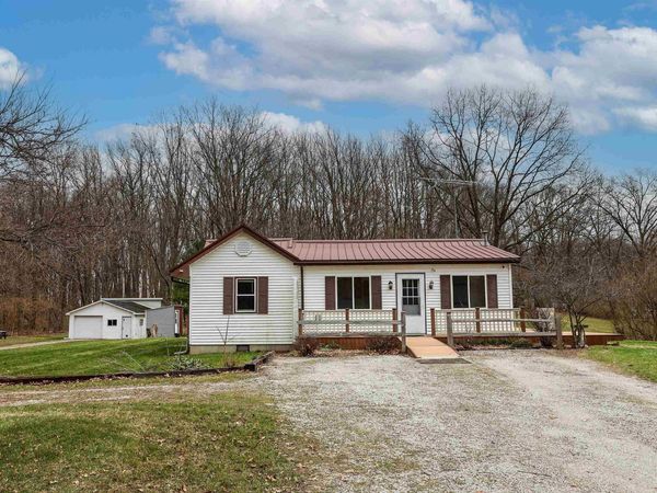 6655 N 850 E Road, Howe, IN 46746