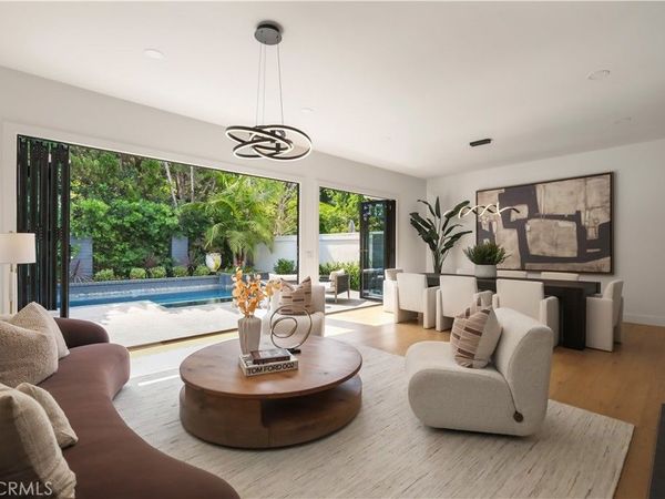 22 Rue Cannes, Newport Beach, CA 92660