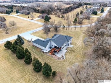 10030 S 162nd Street, Omaha, NE 68136