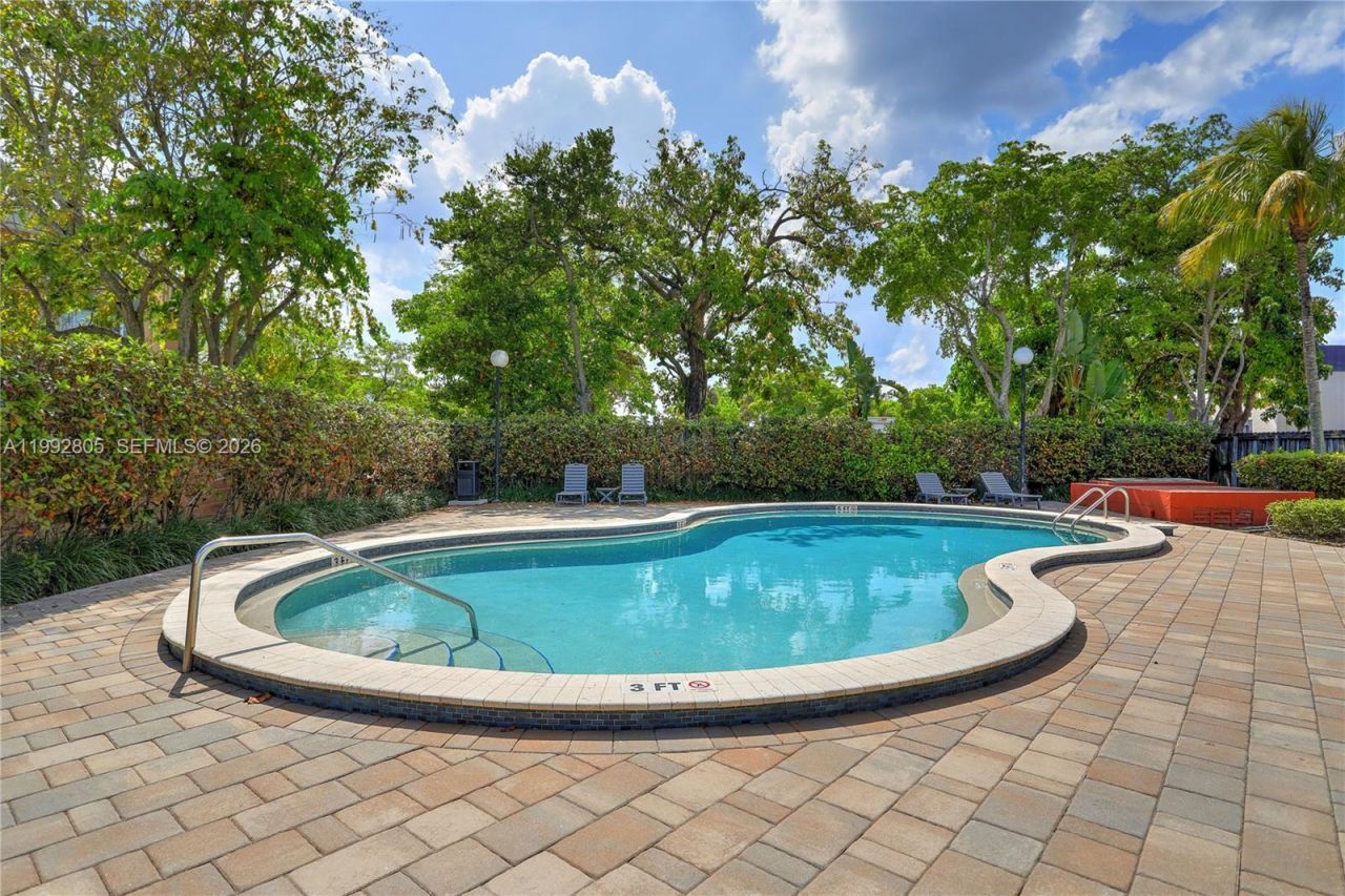 10900 SW 104th St, Unit 110, Miami, FL 33176 Photo