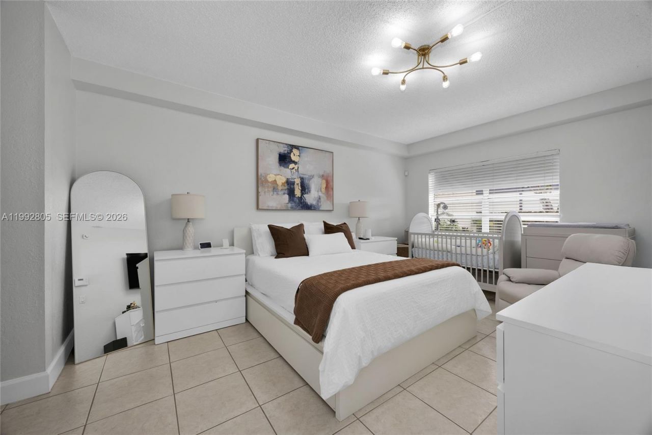 10900 SW 104th St, Unit 110, Miami, FL 33176 Photo