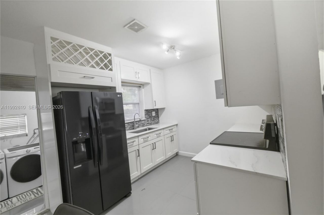 1425 NW 10th Pl , Unit 1425, Fort Lauderdale, FL 33311 Photo