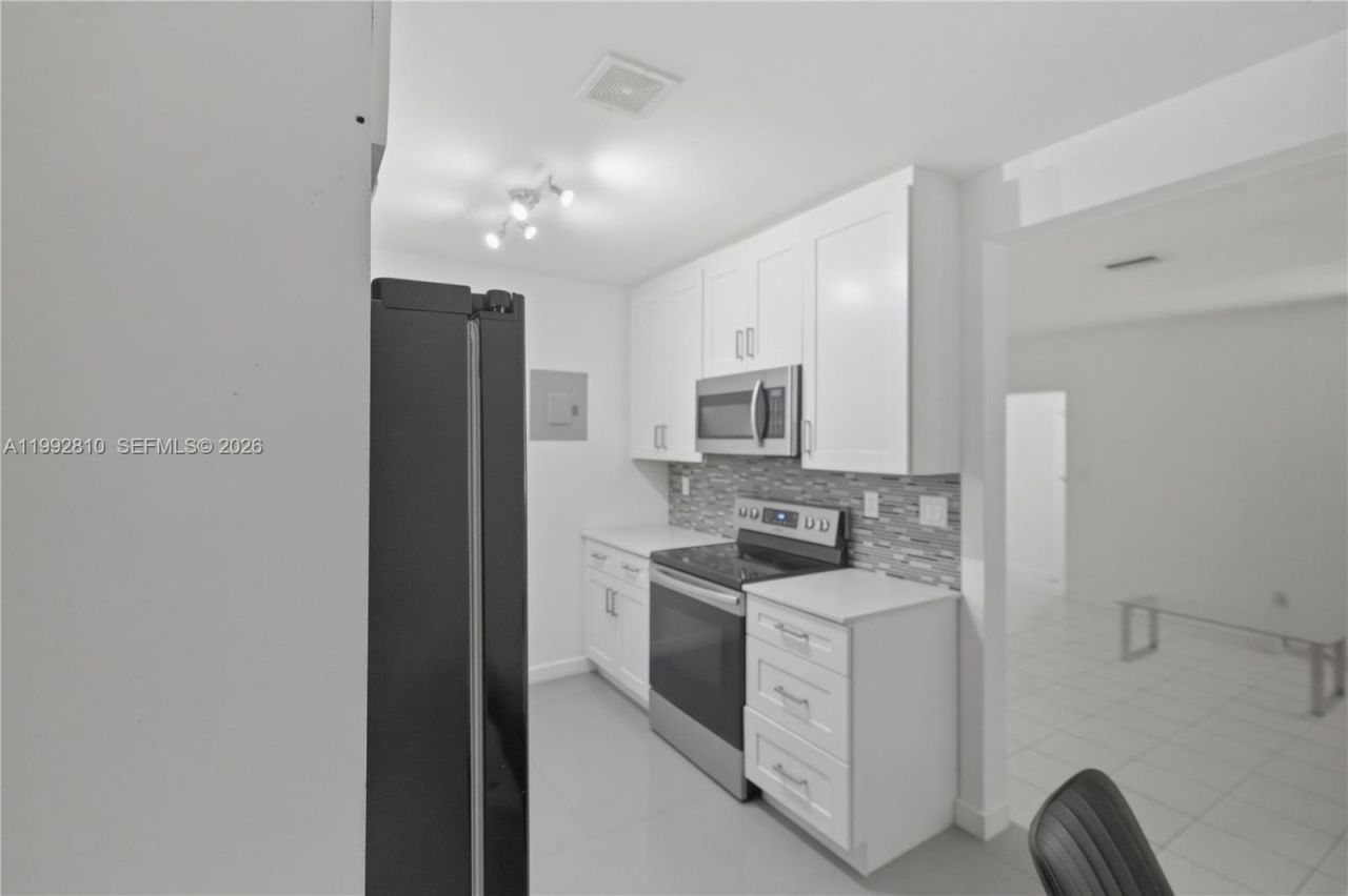 1425 NW 10th Pl , Unit 1425, Fort Lauderdale, FL 33311 Photo
