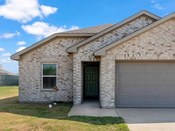 2417 Abigail Lane, Mabank, TX 75147