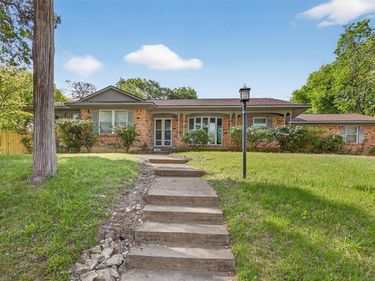 6422 Rock Canyon Circle, Dallas, TX 75232