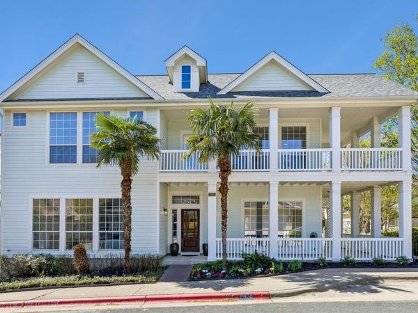 2800 Kinney Oaks CT, Austin, TX 78704