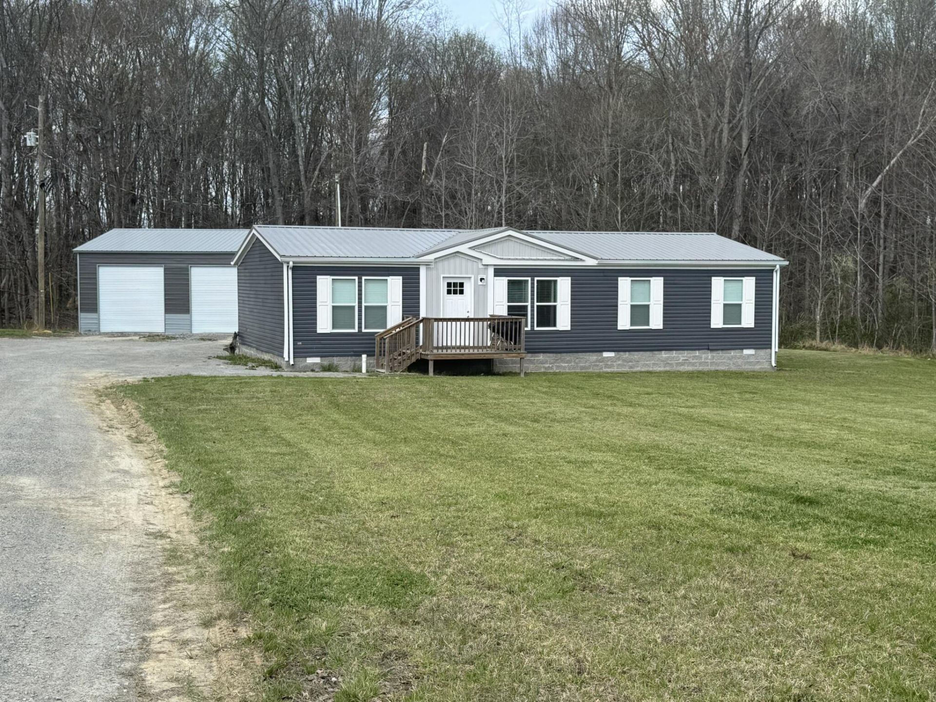 98 Brooks Lane, Russell Springs, KY 42642
