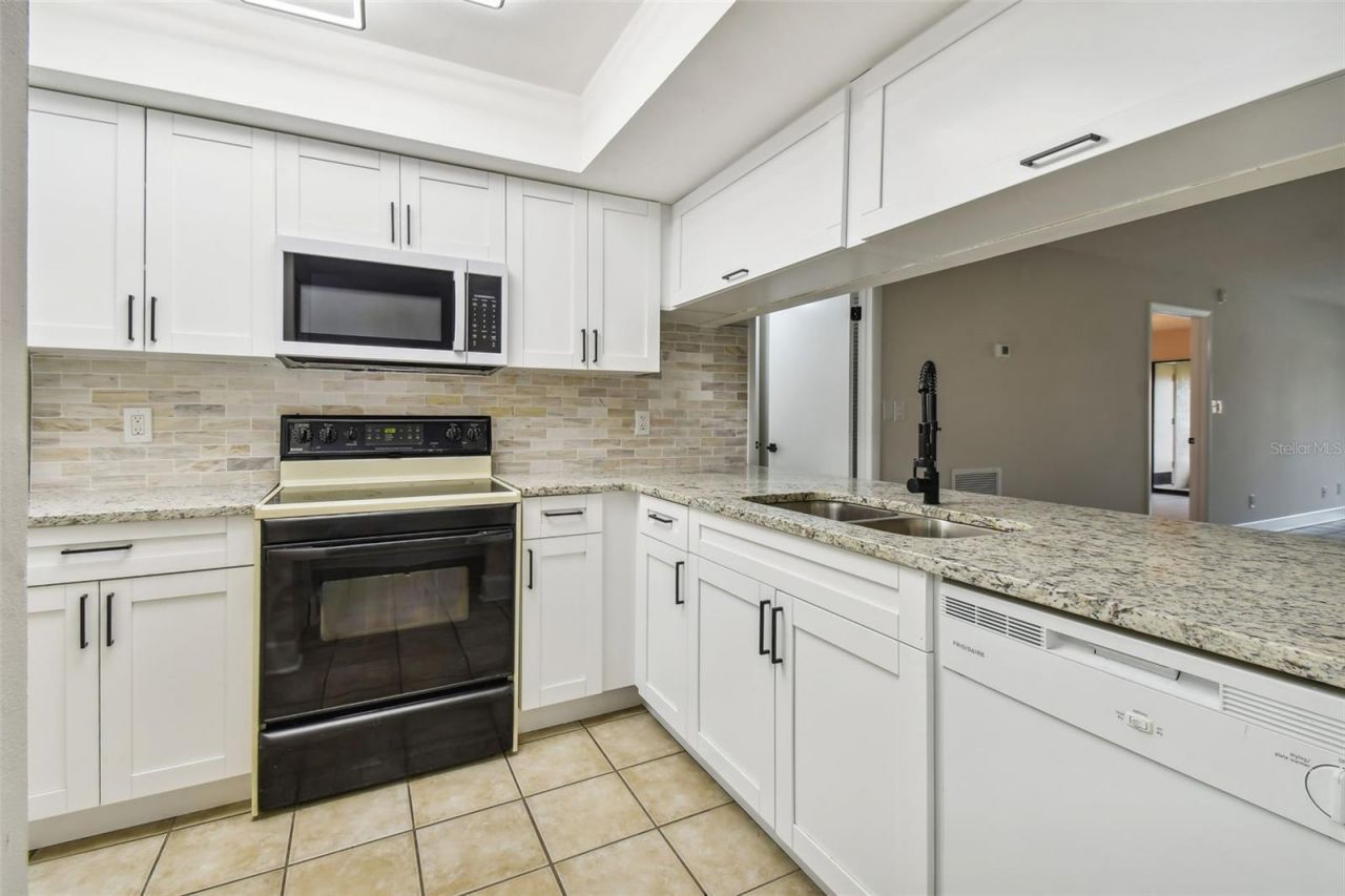 4800 Brittany Drive S, Unit 102, Saint Petersburg, FL 33715 Photo