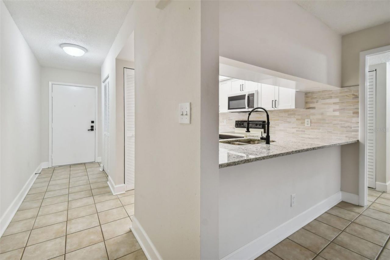4800 Brittany Drive S, Unit 102, Saint Petersburg, FL 33715 Photo