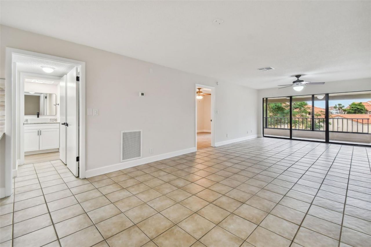 4800 Brittany Drive S, Unit 102, Saint Petersburg, FL 33715 Photo