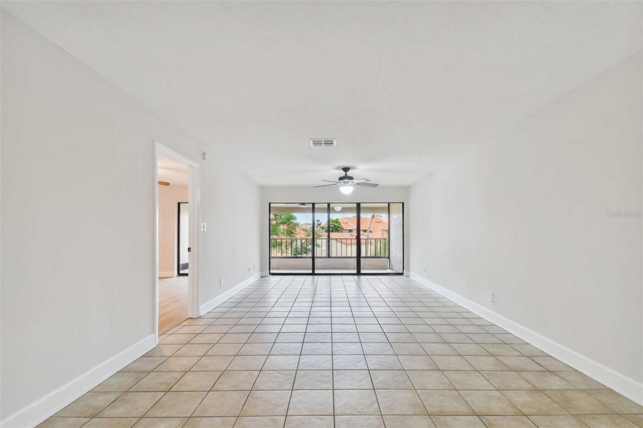 4800 Brittany Drive S, Unit 102, Saint Petersburg, FL 33715 Photo