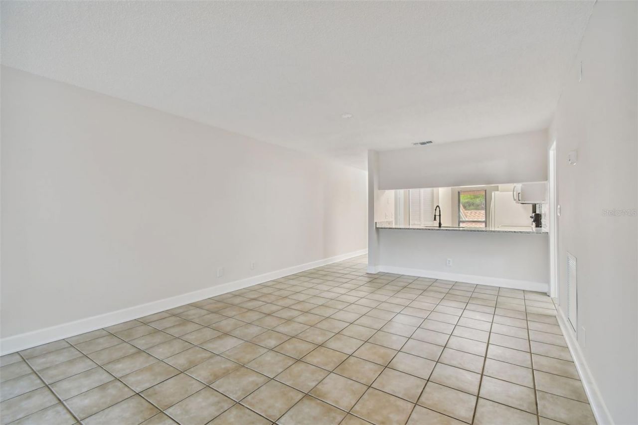 4800 Brittany Drive S, Unit 102, Saint Petersburg, FL 33715 Photo