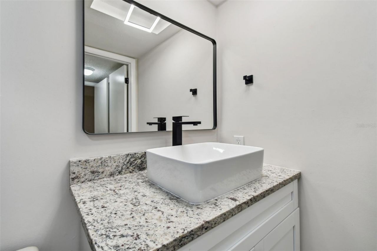 4800 Brittany Drive S, Unit 102, Saint Petersburg, FL 33715 Photo