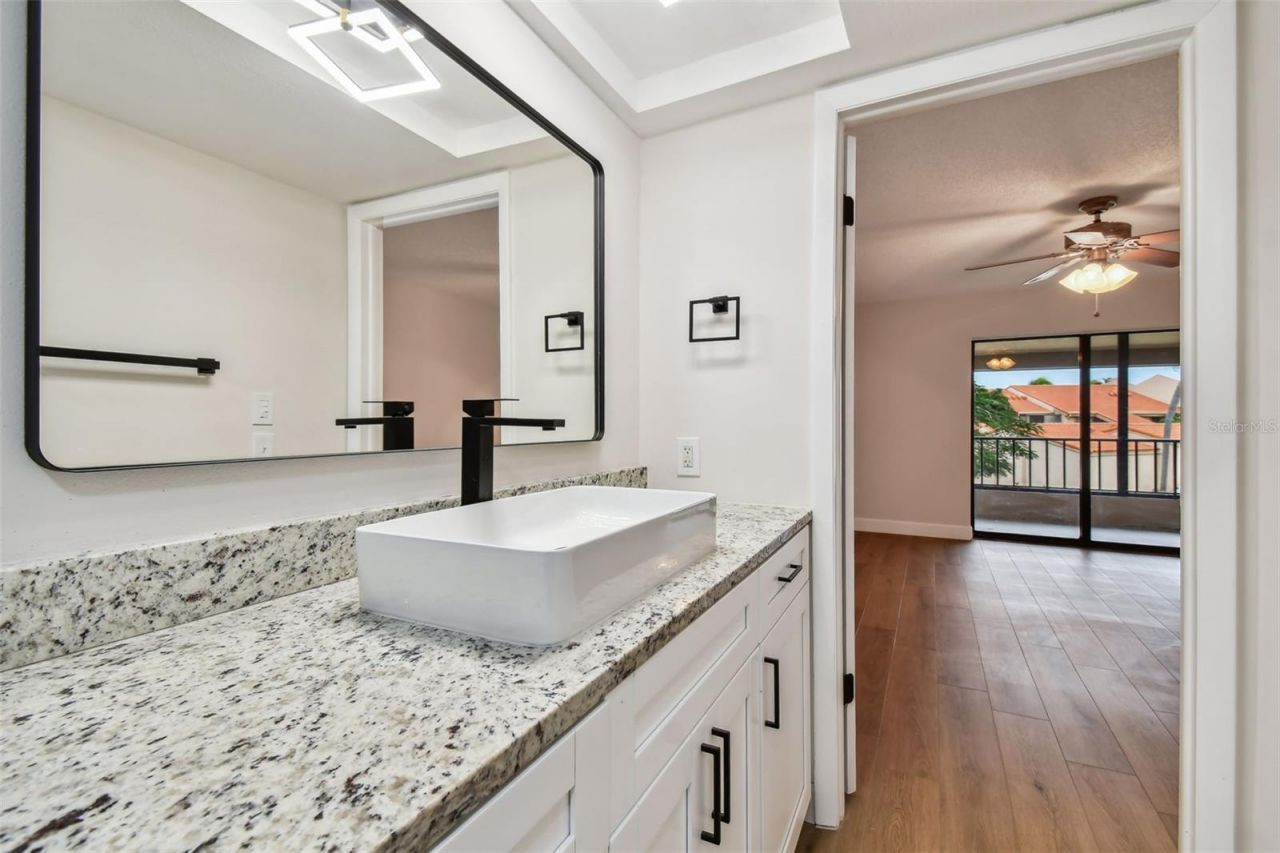 4800 Brittany Drive S, Unit 102, Saint Petersburg, FL 33715 Photo