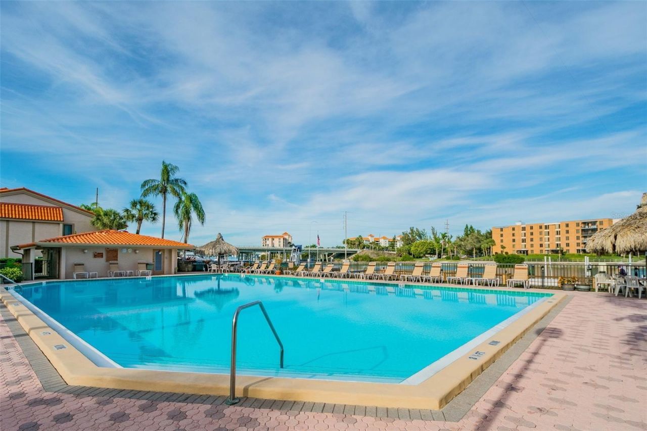 4800 Brittany Drive S, Unit 102, Saint Petersburg, FL 33715 Photo