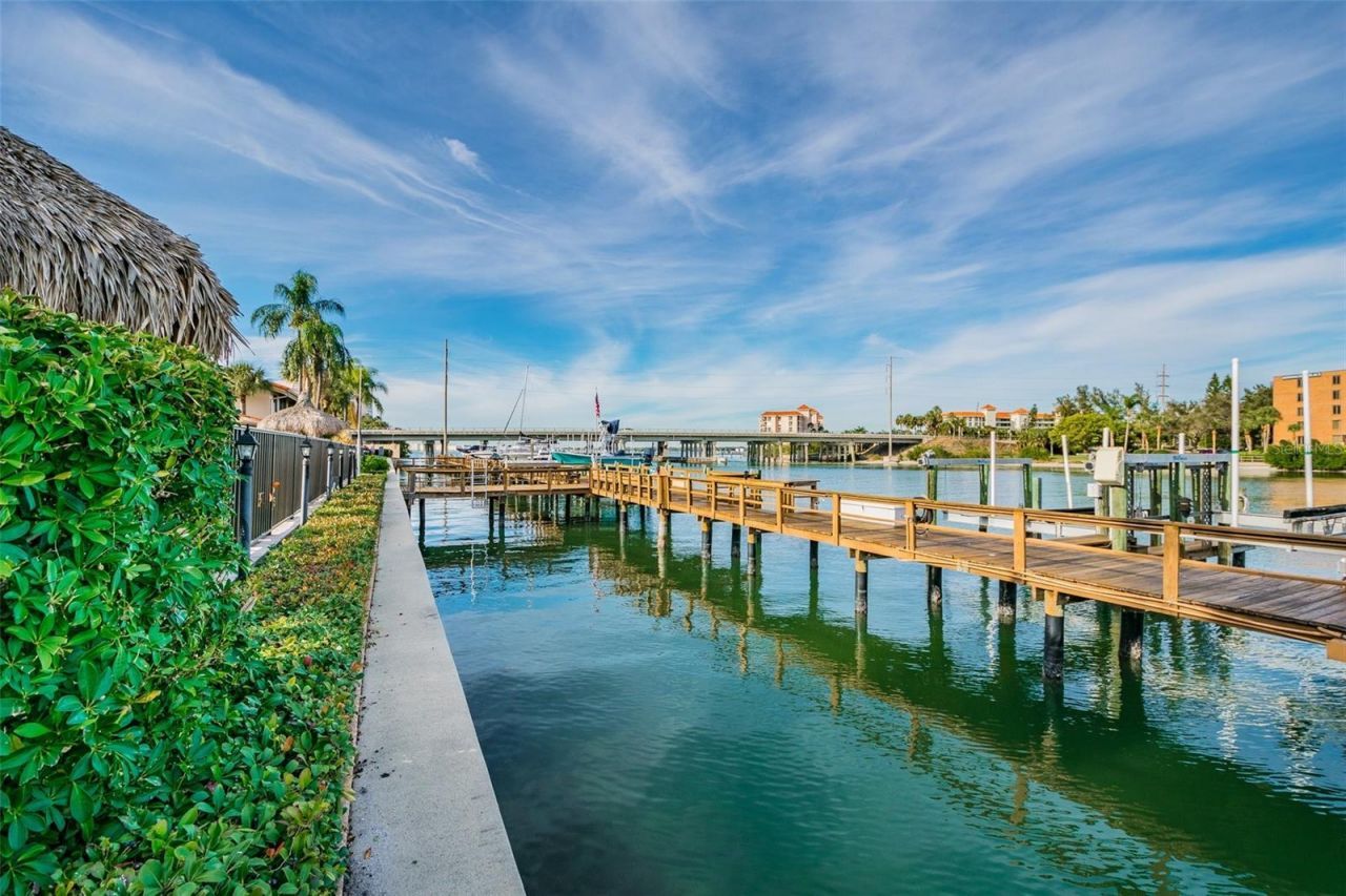 4800 Brittany Drive S, Unit 102, Saint Petersburg, FL 33715 Photo