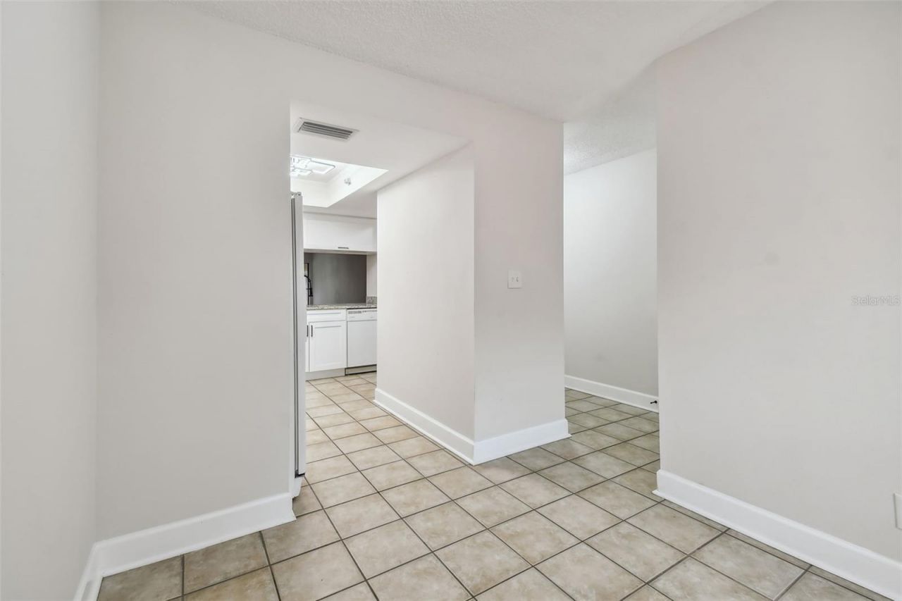 4800 Brittany Drive S, Unit 102, Saint Petersburg, FL 33715 Photo