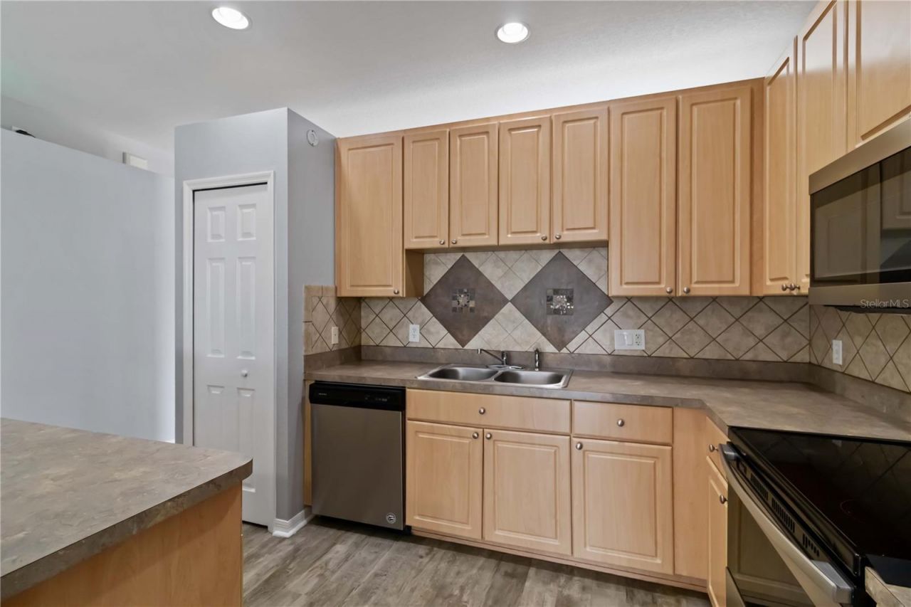 5214 60th Drive E, Bradenton, FL 34203 Photo