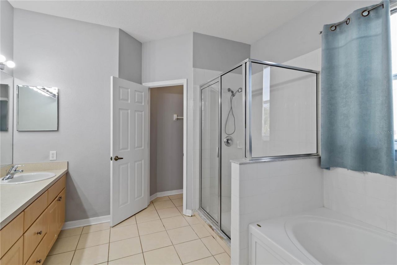 5214 60th Drive E, Bradenton, FL 34203 Photo