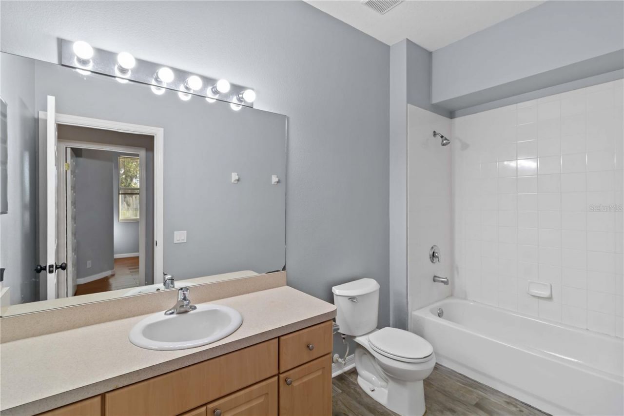 5214 60th Drive E, Bradenton, FL 34203 Photo