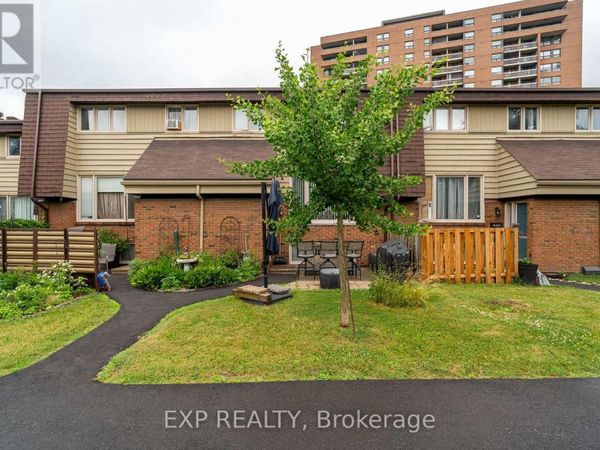 2610 Draper Avenue , Unit 12, Ottawa, ON K2H8X8