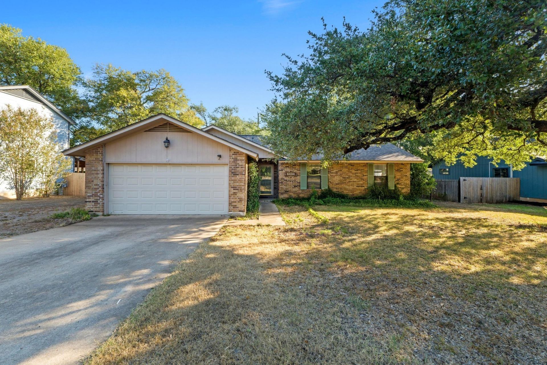 3904 Burr Oak Ln, Austin, TX 78727 Main Photo