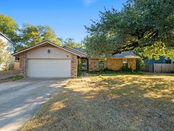 3904 Burr Oak LN, Austin, TX 78727