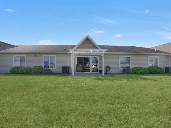 4305 Autumn Ridge Road, Unit 214, Cedar Falls, IA 50613