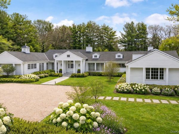 3 Horseshoe Road , Old Westbury, NY 11568