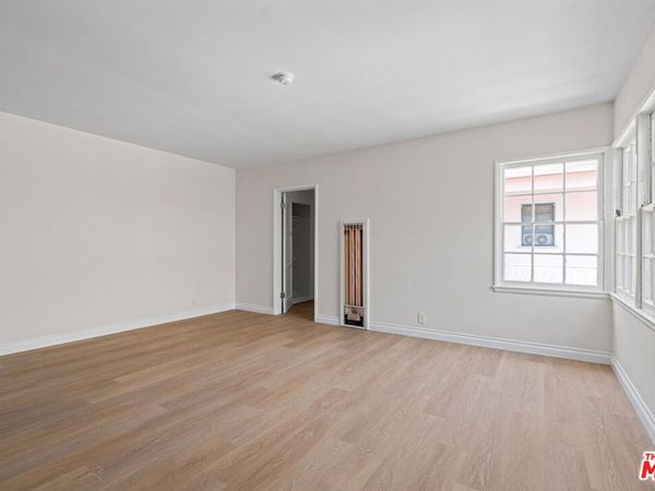 148 S Mccarty Drive, Unit 26, Beverly Hills, CA 90212