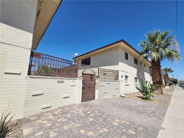 1904 Rexford Drive , Unit 2, Las Vegas, NV 89104