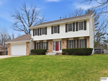 21201 Brentwood Road, Elkhorn, NE 68022