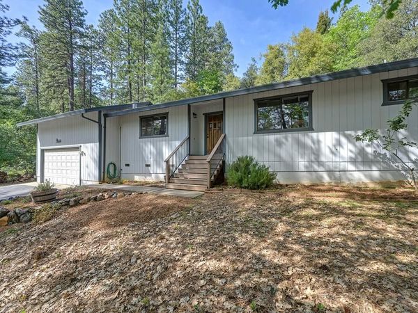 15358 Sky Pines Rd, Grass Valley, CA 95949