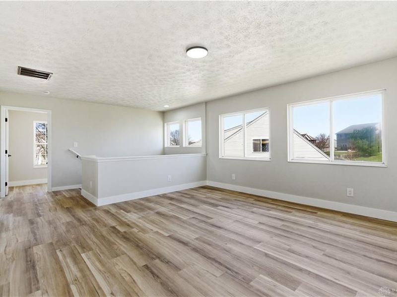 10124 S Cliff Swallow Court, Miamisburg, OH 45342 Photo 16