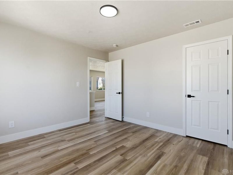 10124 S Cliff Swallow Court, Miamisburg, OH 45342 Photo 18