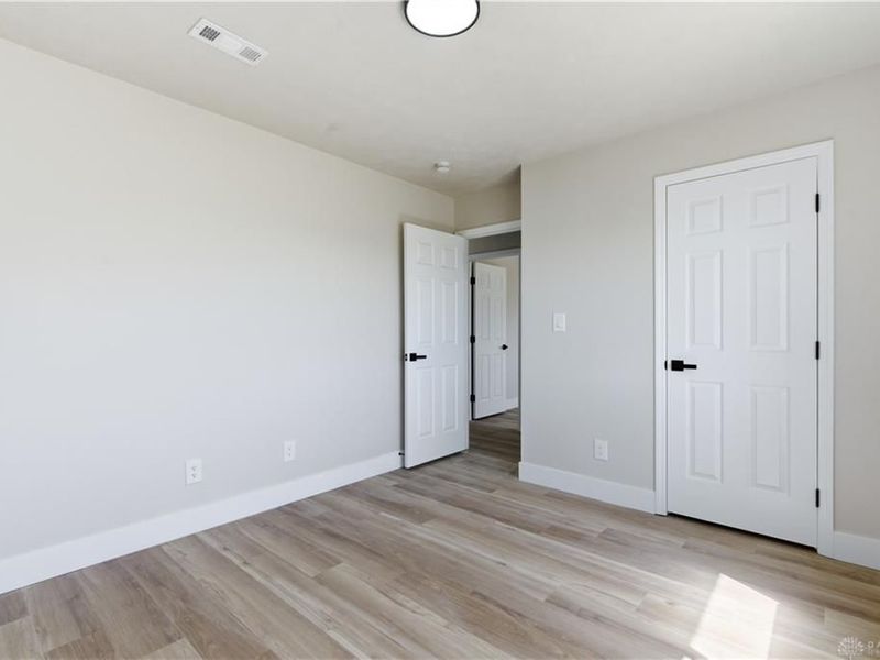 10124 S Cliff Swallow Court, Miamisburg, OH 45342 Photo 23