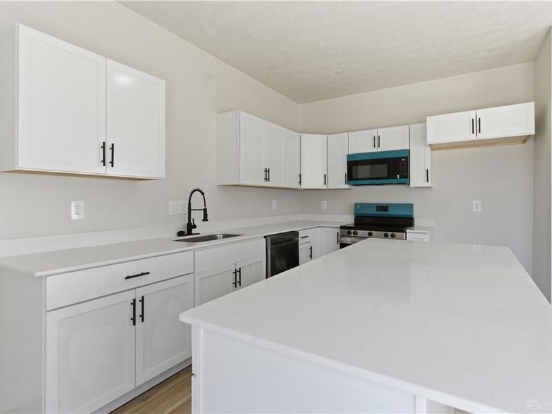 10124 S Cliff Swallow Court, Miamisburg, OH 45342 Photo 7