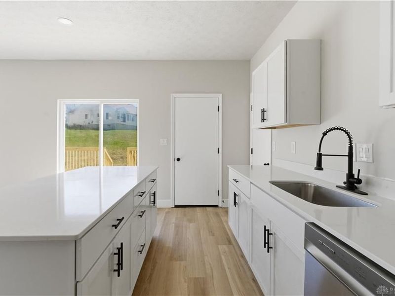 10124 S Cliff Swallow Court, Miamisburg, OH 45342 Photo 8