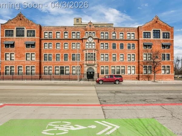 6533 E Jefferson Avenue, Detroit, MI 48207