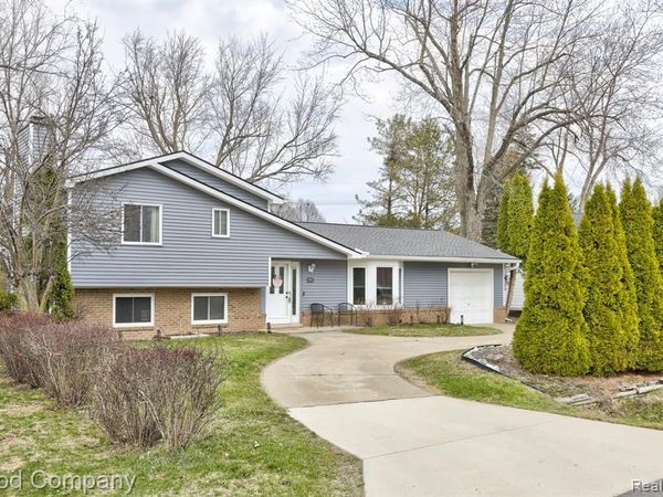 193 Linhart Street, Novi, MI 48377