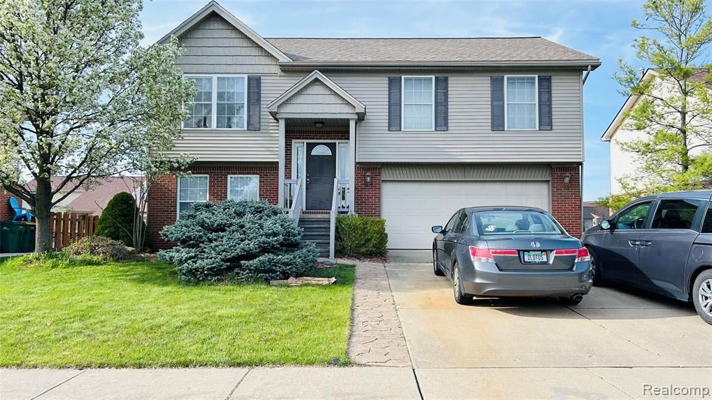29490 Hunter St, Brownstown Township, MI 48183 Main Photo