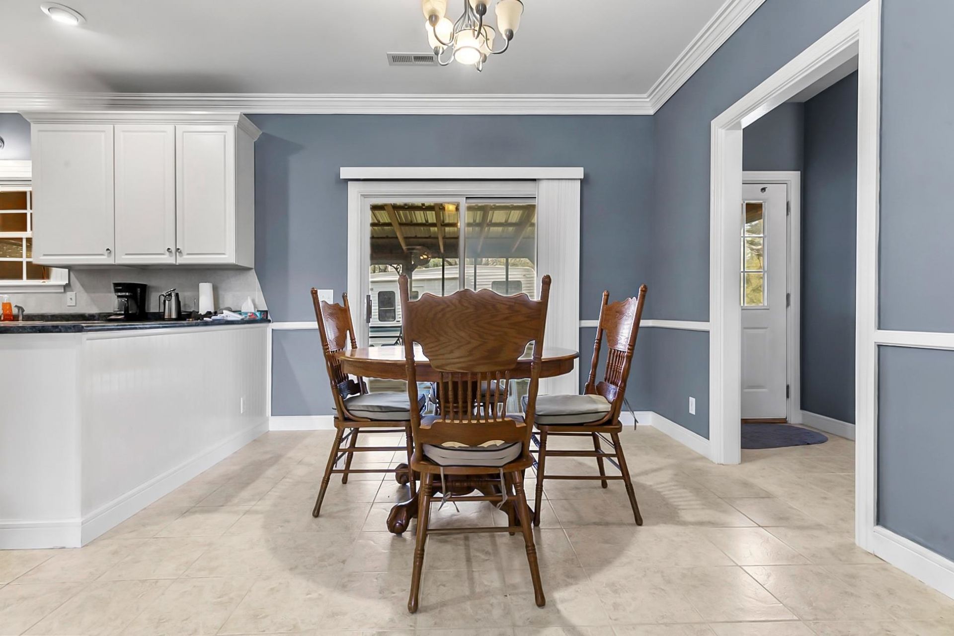 4650 Holly St.  Photo 10