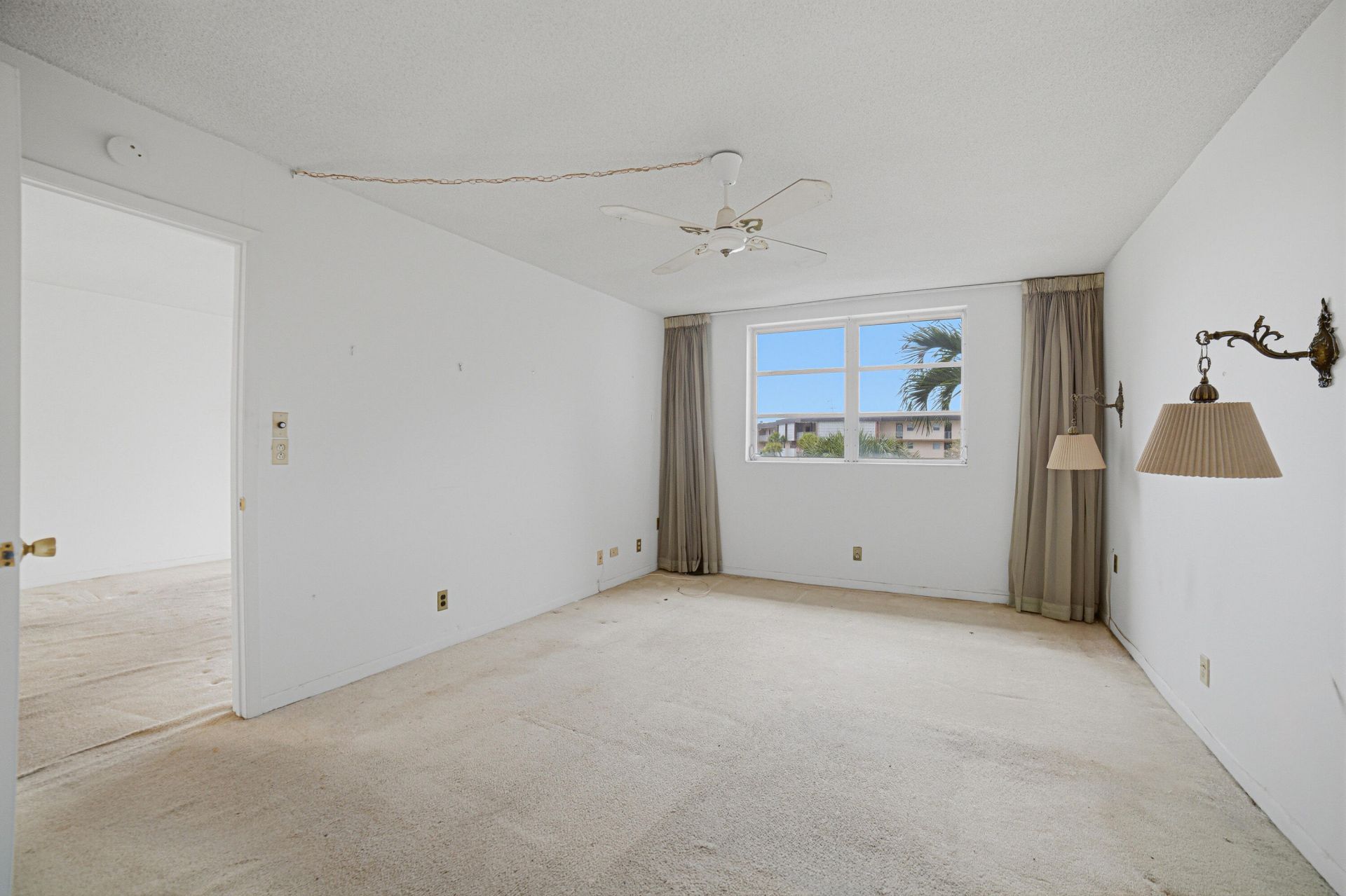 2861 NW 47th Terrace, Unit 305b, Lauderdale Lakes, FL 33313 Photo