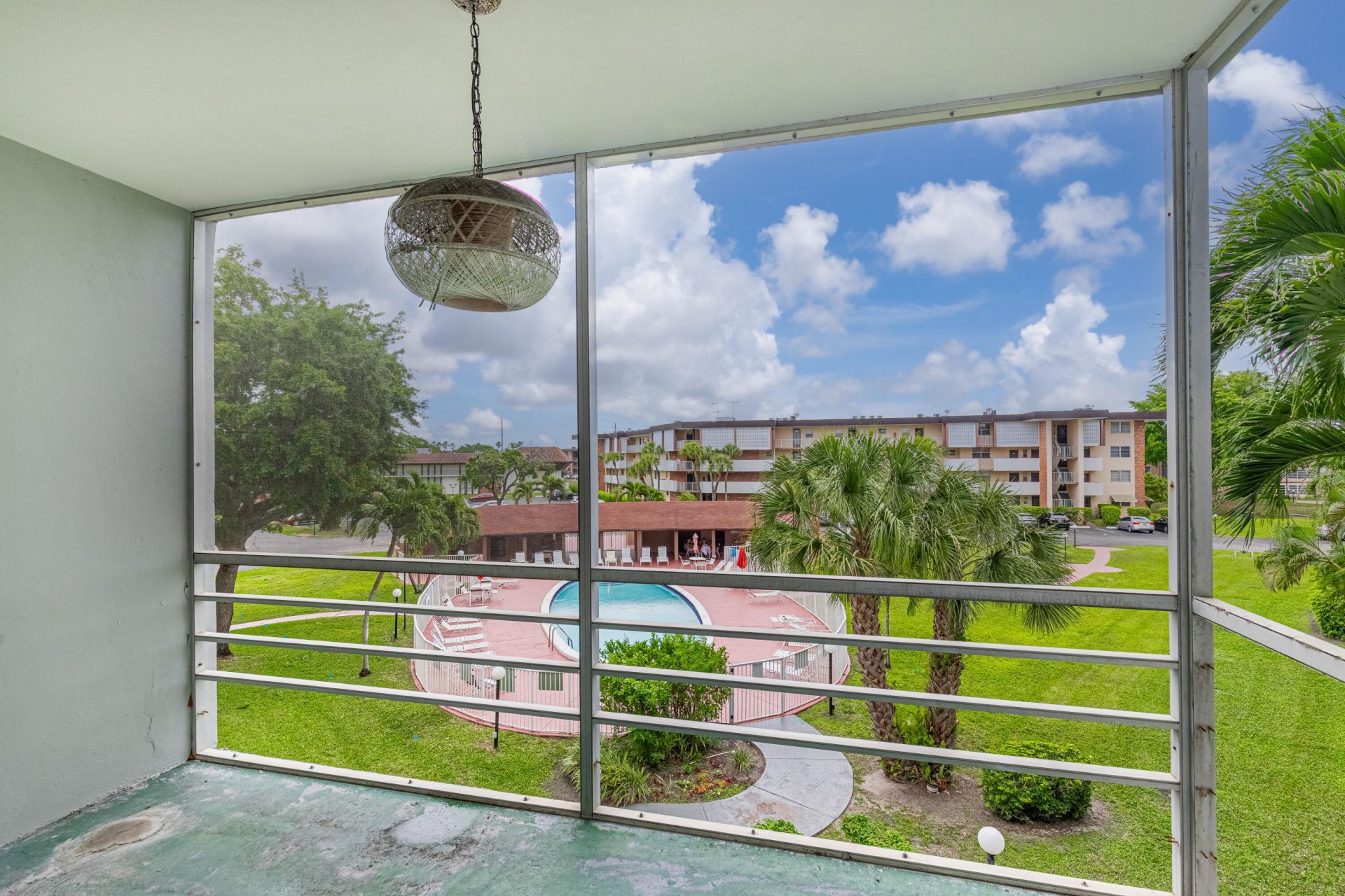 2861 NW 47th Terrace, Unit 305b, Lauderdale Lakes, FL 33313 Photo