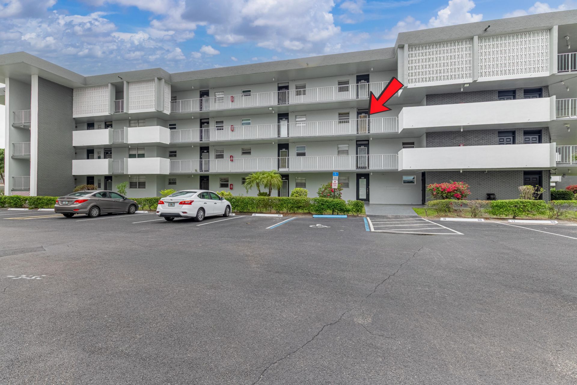 2861 NW 47th Terrace, Unit 305b, Lauderdale Lakes, FL 33313 Photo