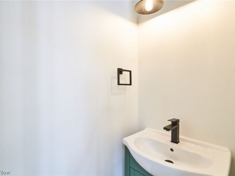 526 Paolo Circle NW, Canton, OH 44709 Photo 11