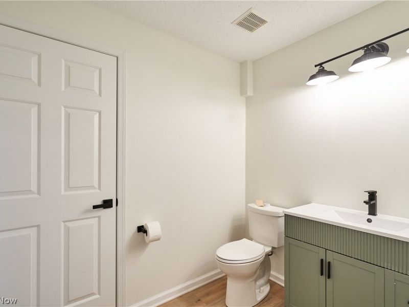 526 Paolo Circle NW, Canton, OH 44709 Photo 23